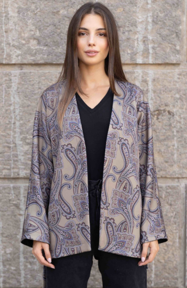 Jaket Kimono dengan Pola Paisley yang Elegan